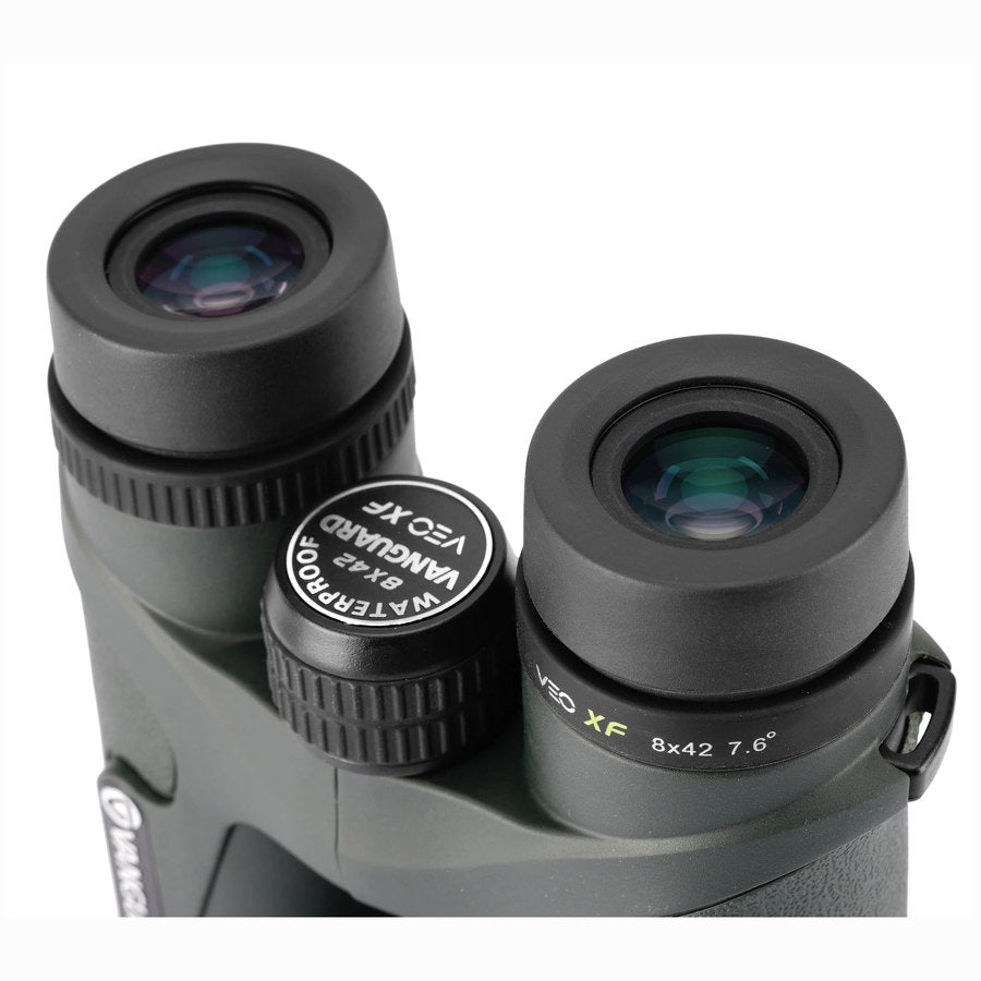 Binoclu Vanguard VEO XF 8X42 din compozit de carbon și etanș 