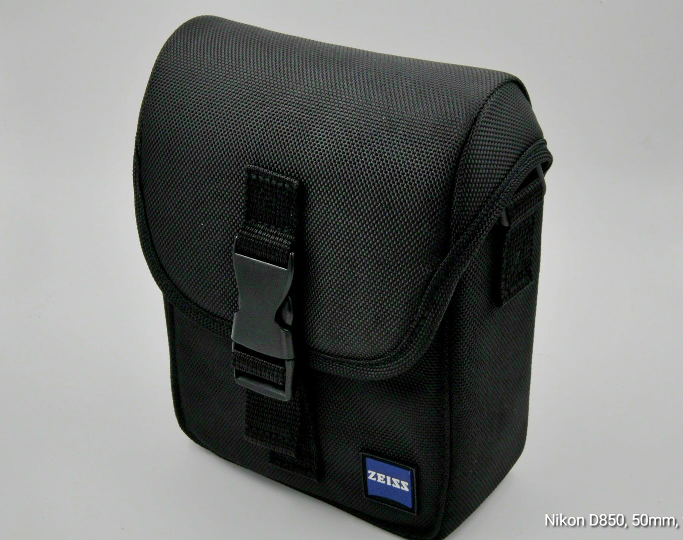 Binoclu ZEISS Conquest HD 10x42 