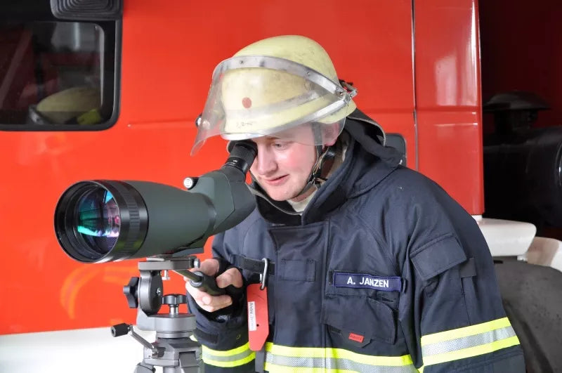 Lunetă terestră BRESSER Pirsch 25-75x100 45° 