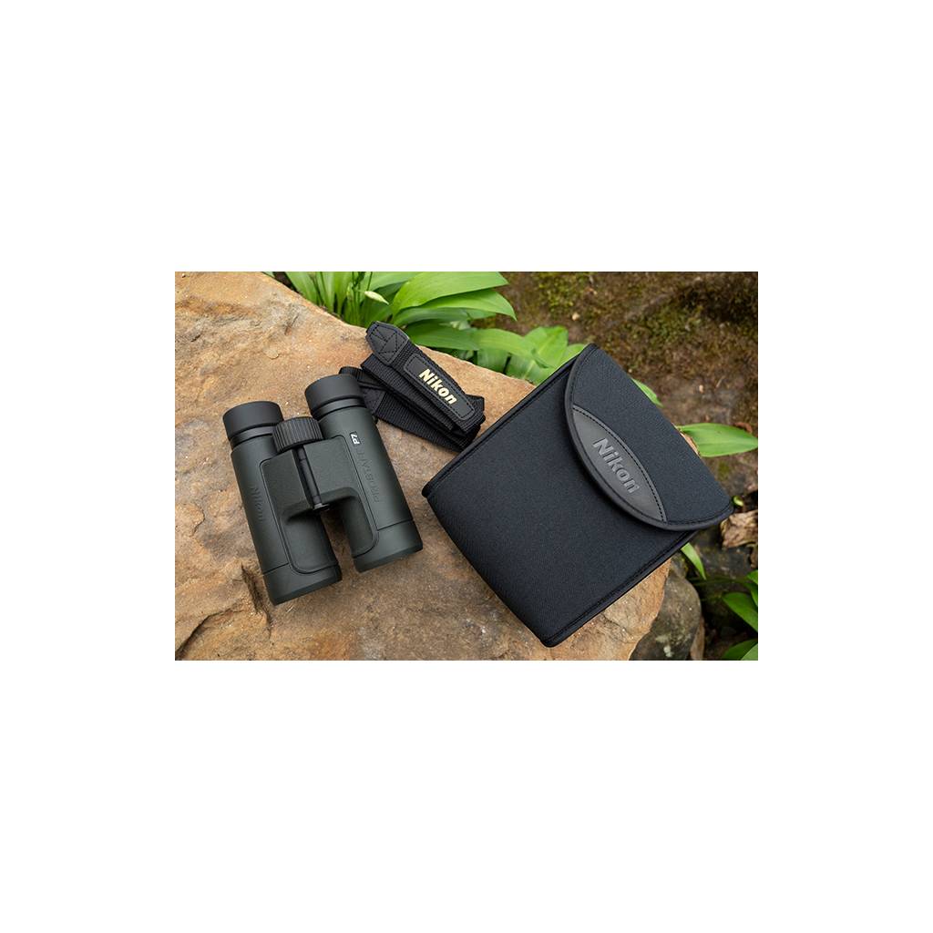 Binoclu Nikon PROSTAFF P7 10x42 