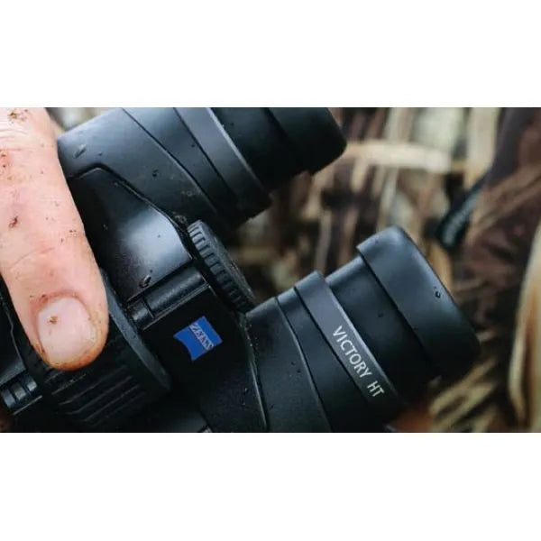 Binoclu ZEISS HT 10x54 